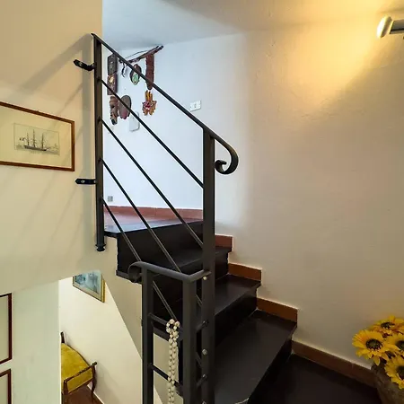 La Maison De La With Terrace And Ac Vernazza